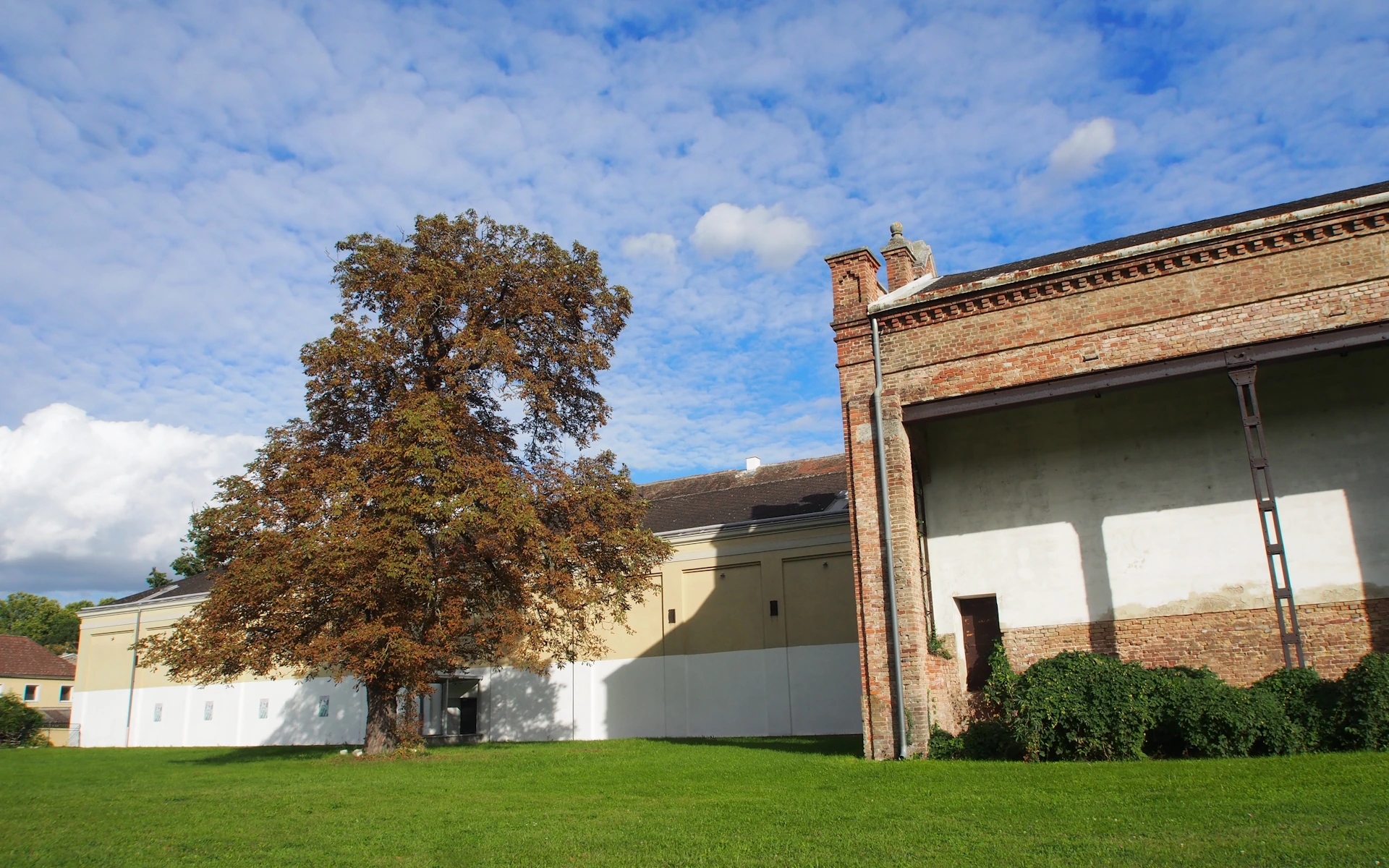 Fassade Objekte 9 und 10 der ehemaligen Papierfabrik